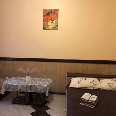 Львів Центр Міста Apartment In The Center Of Lviv Поруч Громадська Парковка Ngoại thất bức ảnh